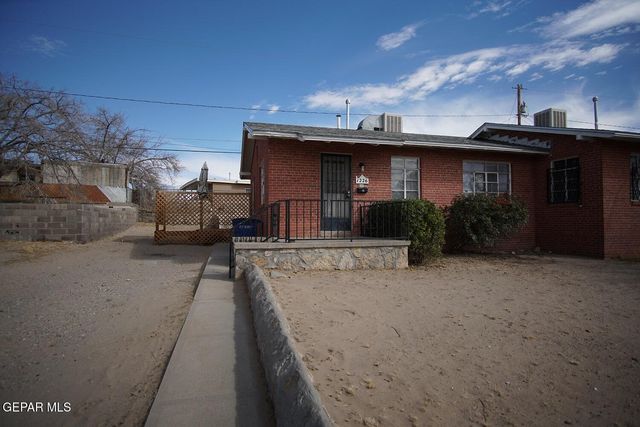 1226 Huckleberry Street, El Paso, TX 79903