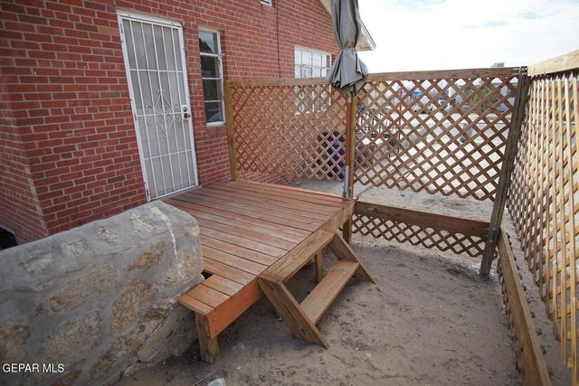 1226 Huckleberry Street, El Paso, TX 79903