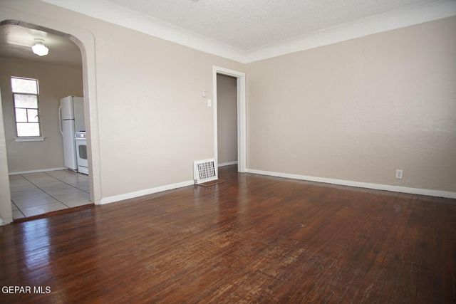 1226 Huckleberry Street, El Paso, TX 79903