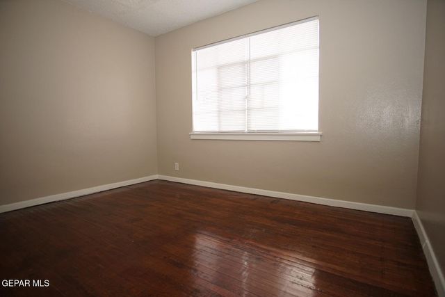 1226 Huckleberry Street, El Paso, TX 79903