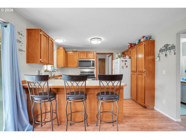 33316 Sw MEADOWBROOK Dr, Scappoose, OR 97056