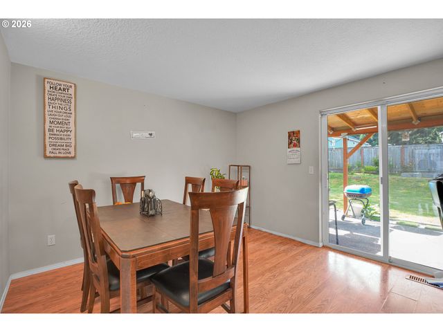 33316 Sw MEADOWBROOK Dr, Scappoose, OR 97056