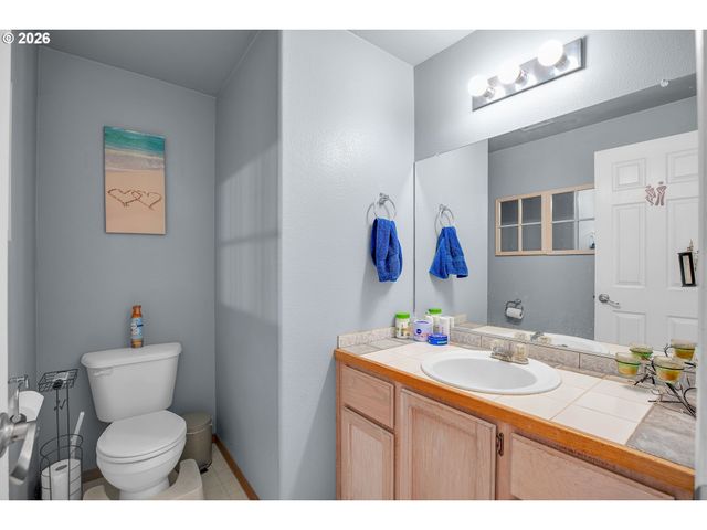 33316 Sw MEADOWBROOK Dr, Scappoose, OR 97056