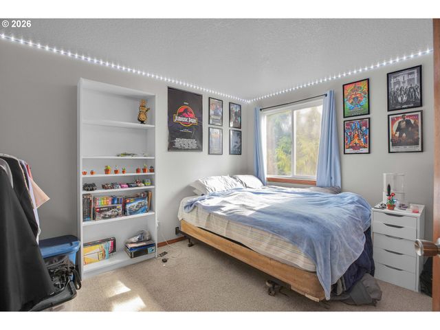 33316 Sw MEADOWBROOK Dr, Scappoose, OR 97056