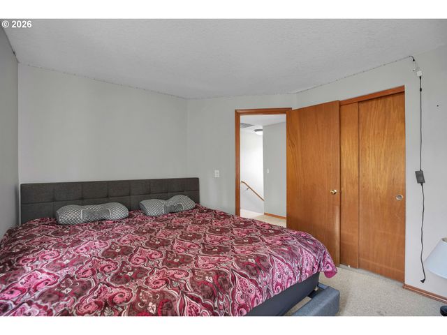 33316 Sw MEADOWBROOK Dr, Scappoose, OR 97056