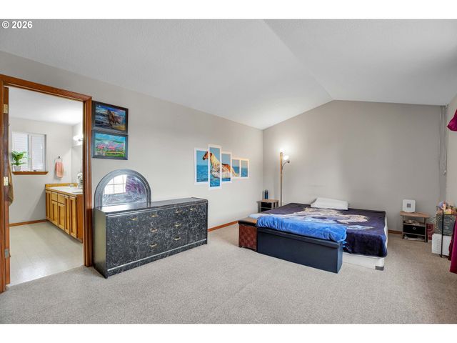 33316 Sw MEADOWBROOK Dr, Scappoose, OR 97056