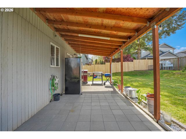 33316 Sw MEADOWBROOK Dr, Scappoose, OR 97056