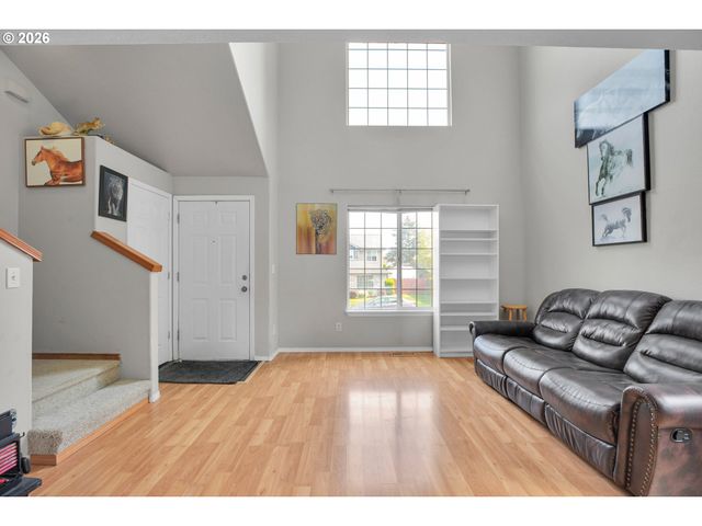 33316 Sw MEADOWBROOK Dr, Scappoose, OR 97056