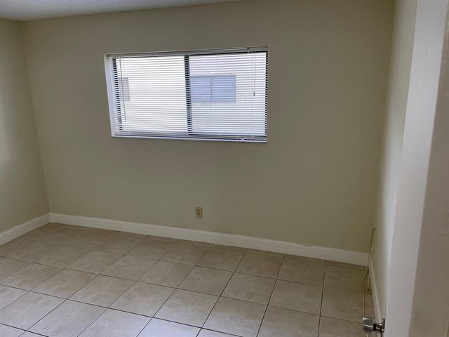 1245 S FLAGLER Avenue 303, Pompano Beach, FL 33060