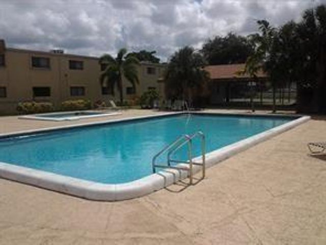 1245 S FLAGLER Avenue 303, Pompano Beach, FL 33060