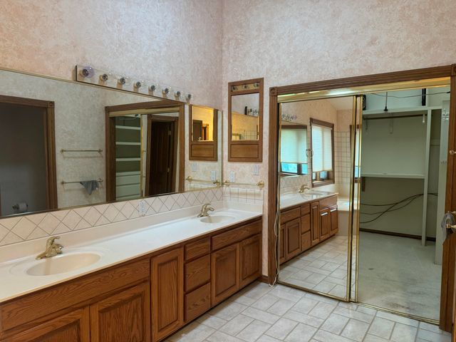 7010 Pala Mesa Court NE, Albuquerque, NM 87111