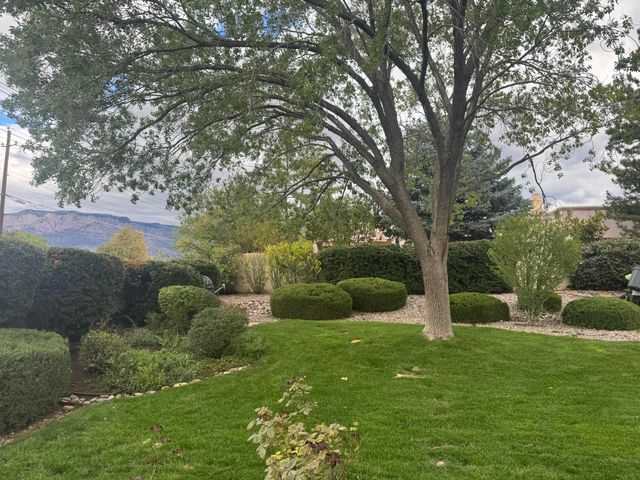 7010 Pala Mesa Court NE, Albuquerque, NM 87111