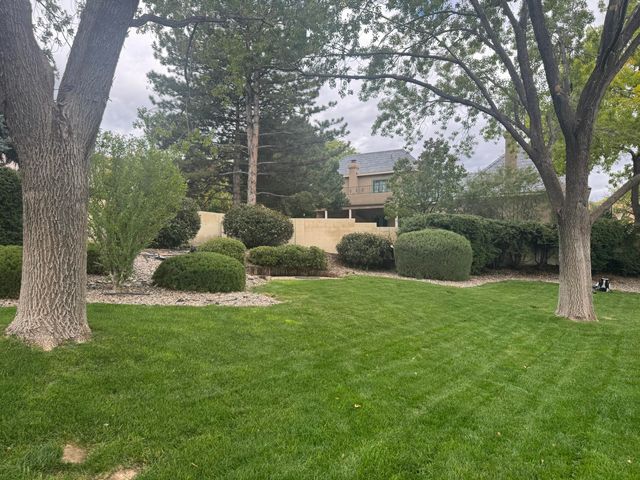 7010 Pala Mesa Court NE, Albuquerque, NM 87111