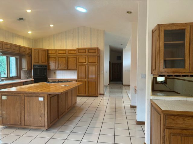 7010 Pala Mesa Court NE, Albuquerque, NM 87111