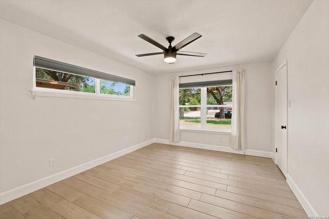 217 Gardenview, Castle Hills, TX 78213