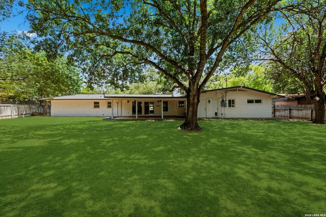 217 Gardenview, Castle Hills, TX 78213
