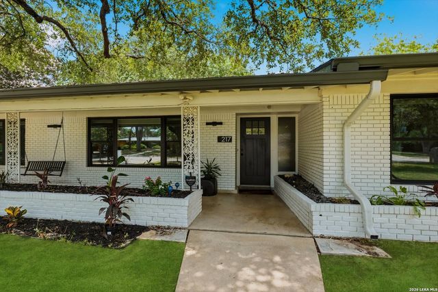 217 Gardenview, Castle Hills, TX 78213