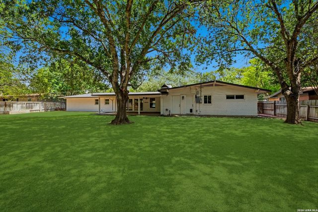 217 Gardenview, Castle Hills, TX 78213