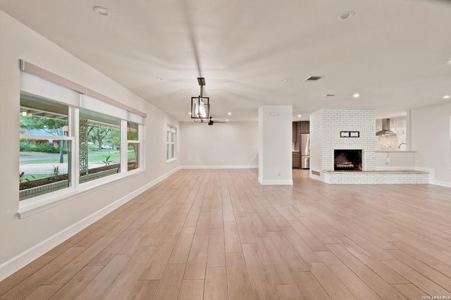 217 Gardenview, Castle Hills, TX 78213