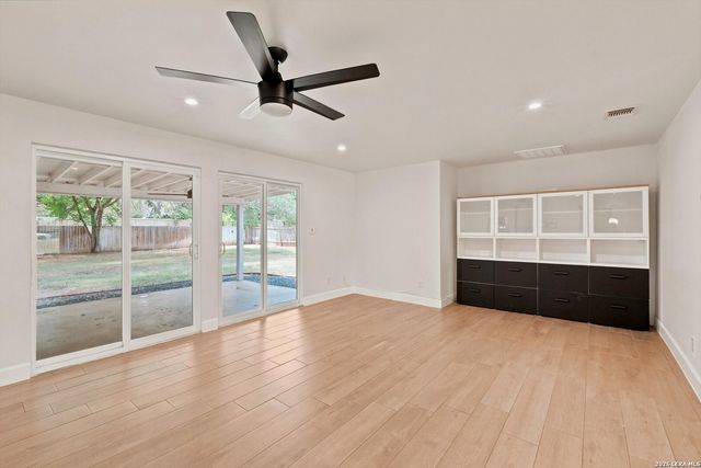 217 Gardenview, Castle Hills, TX 78213