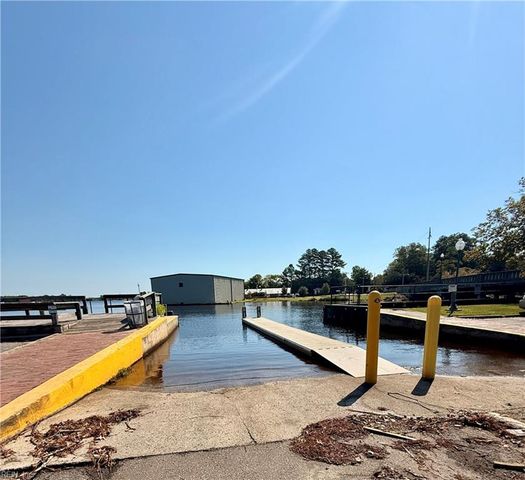 405 Speed ST, Elizabeth City, NC 27909