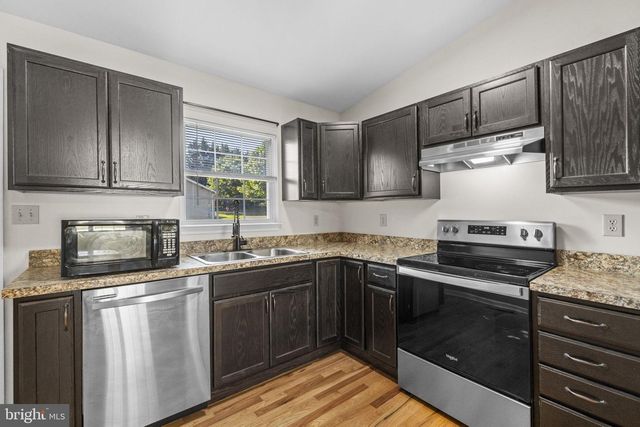 11 IDYLLWOOD DRIVE, Inwood, WV 25428