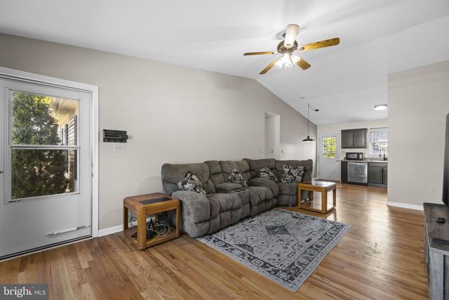 11 IDYLLWOOD DRIVE, Inwood, WV 25428