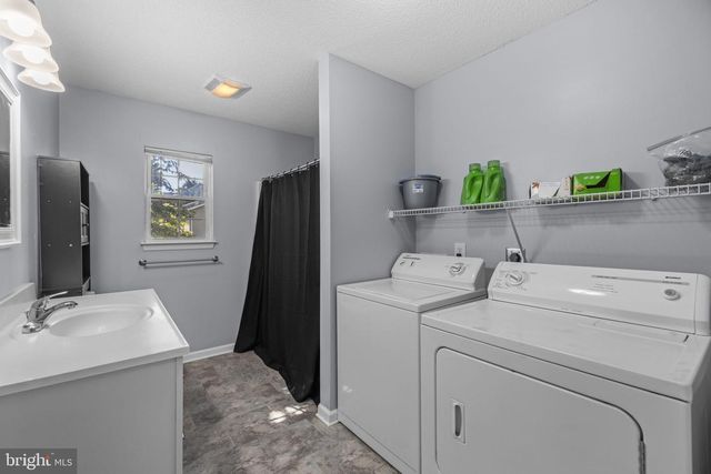 11 IDYLLWOOD DRIVE, Inwood, WV 25428