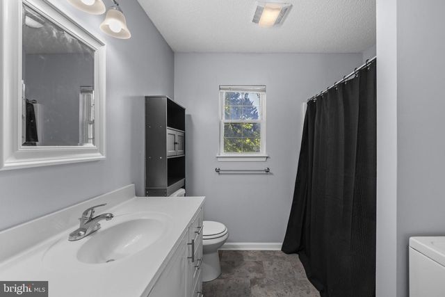11 IDYLLWOOD DRIVE, Inwood, WV 25428