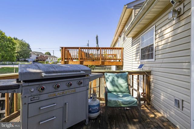 11 IDYLLWOOD DRIVE, Inwood, WV 25428