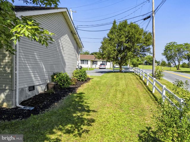11 IDYLLWOOD DRIVE, Inwood, WV 25428