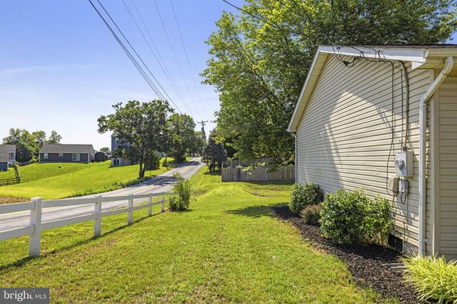 11 IDYLLWOOD DRIVE, Inwood, WV 25428