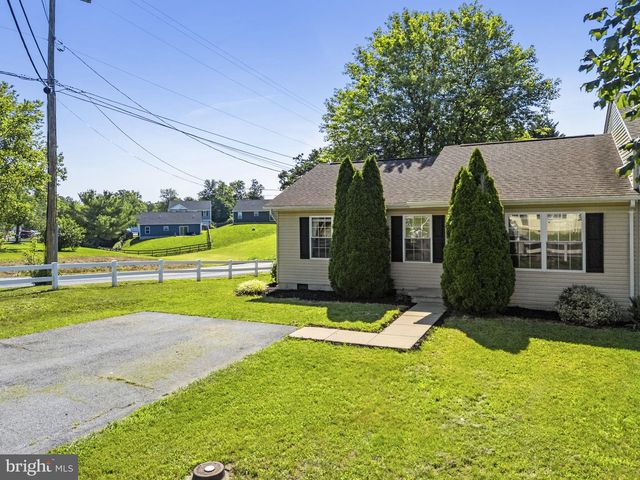 11 IDYLLWOOD DRIVE, Inwood, WV 25428