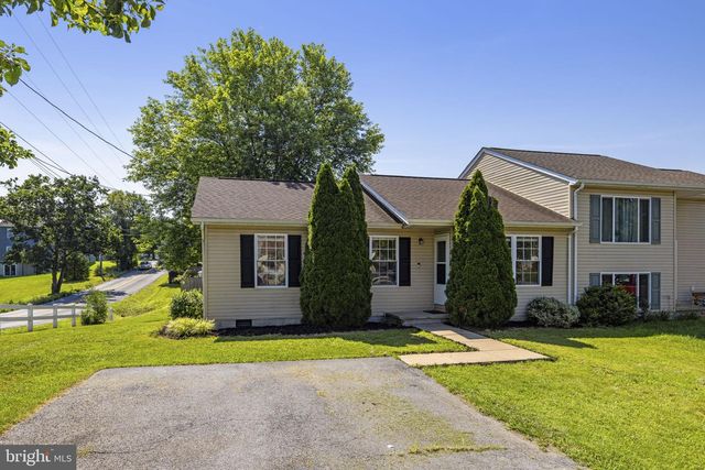 11 IDYLLWOOD DRIVE, Inwood, WV 25428