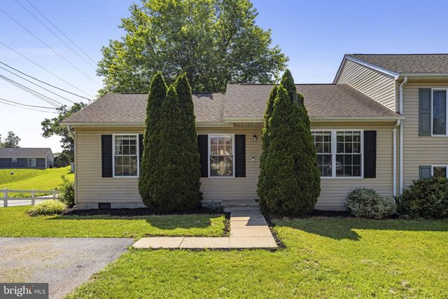 11 IDYLLWOOD DRIVE, Inwood, WV 25428