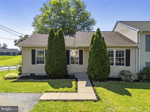 11 IDYLLWOOD DRIVE, Inwood, WV 25428