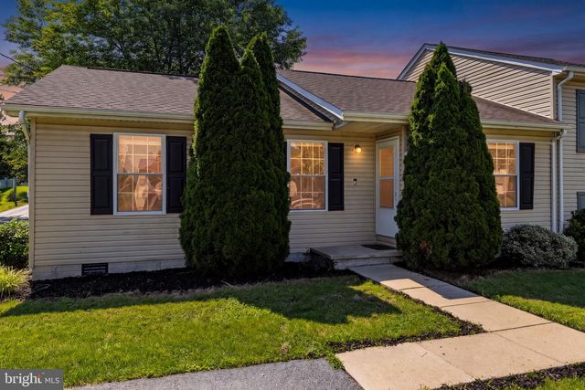 11 IDYLLWOOD DRIVE, Inwood, WV 25428