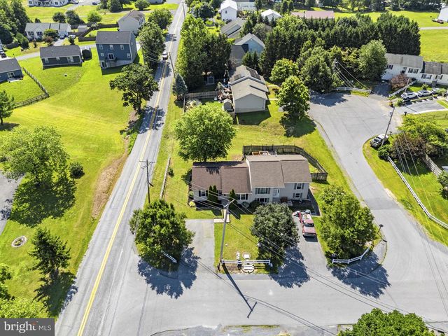 11 IDYLLWOOD DRIVE, Inwood, WV 25428