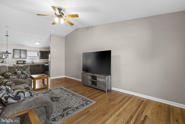 11 IDYLLWOOD DRIVE, Inwood, WV 25428