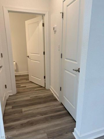 908 Cooper LN, Chesapeake, VA 23320