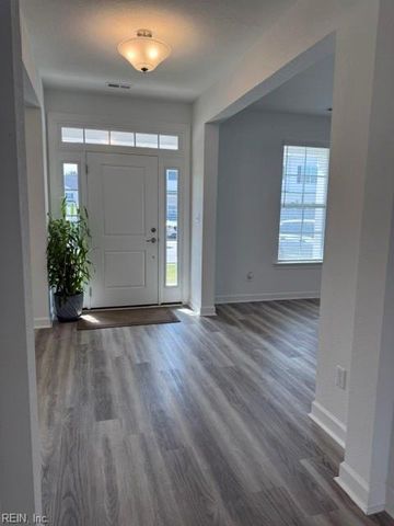 908 Cooper LN, Chesapeake, VA 23320