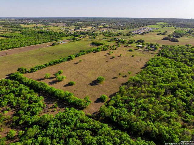 2680 County Road 342, La Vernia, TX 78121