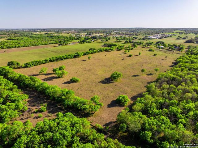 2680 County Road 342, La Vernia, TX 78121