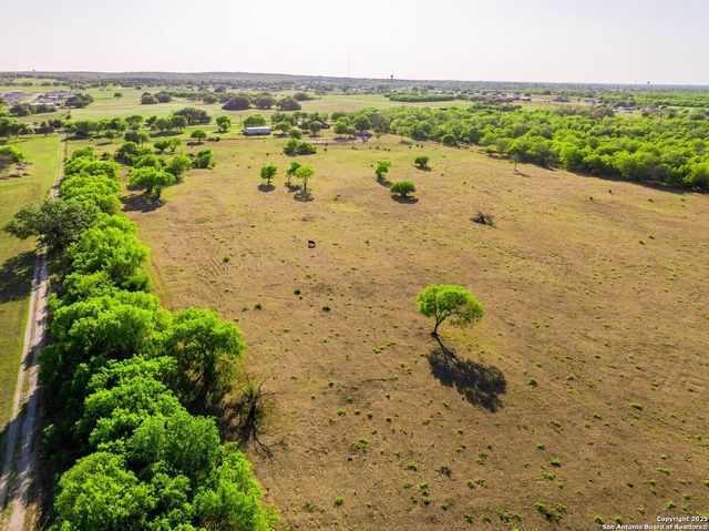 2680 County Road 342, La Vernia, TX 78121