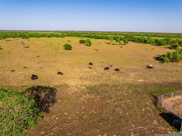 2680 County Road 342, La Vernia, TX 78121