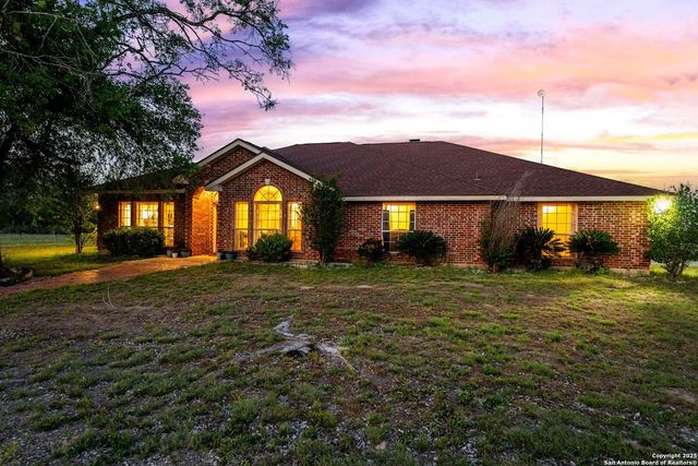 2680 County Road 342, La Vernia, TX 78121