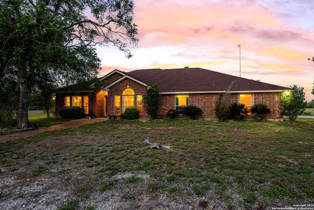2680 County Road 342, La Vernia, TX 78121
