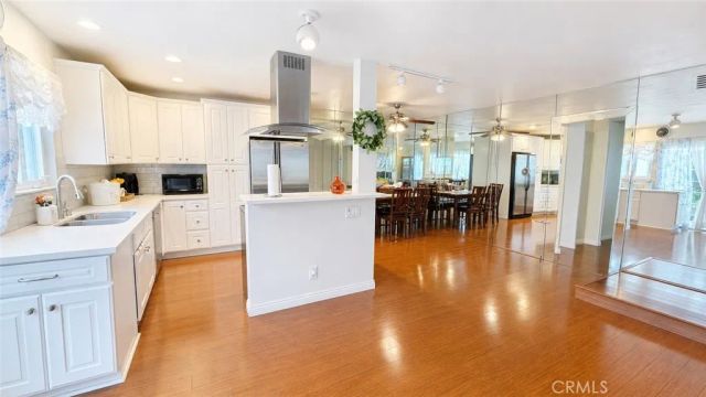 22045 Lakeland, Lake Forest, CA 92630