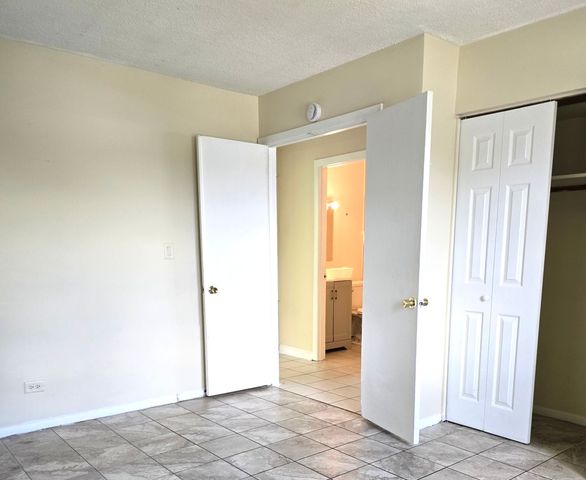 1751 Queensbury Circle, Hoffman Estates, IL 60169