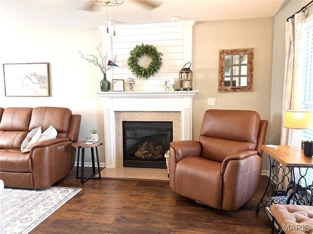 10918 Fallowfield Drive, Lebanon, IL 62254